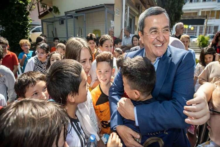 Batur: Çocuklar daha güzel bir dünyada yaşamayı hak ediyor haberinin görseli