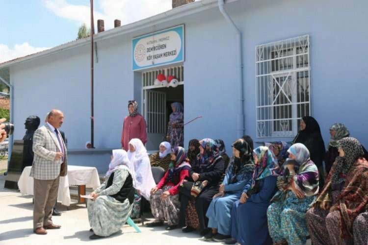 Demirciören Köy Yaşam Merkezi'nde ilk ürünler sergilendi