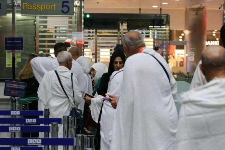 İzmir'den kutsal topraklara ilk kafile yola çıktı haberinin görseli