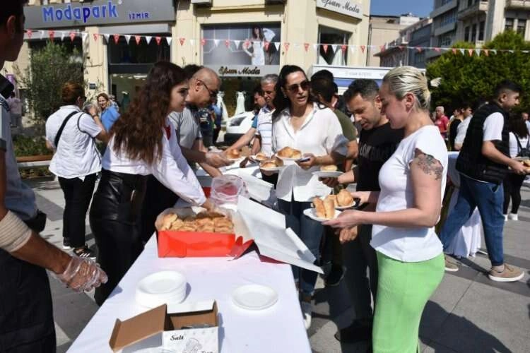 Mimar Kemalettin Moda Merkezi boyoza doydu haberinin görseli