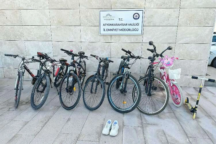 Afyonkarahisar’da bisiklet hırsızları yakalandı haberinin görseli