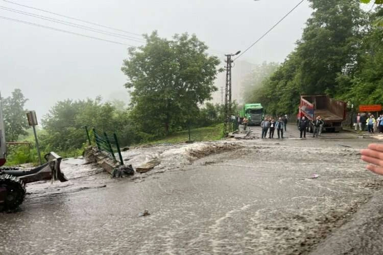 Ordu Aybastı'da sağanak etkili oldu Esenli Deresi taştı