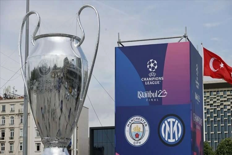 UEFA Şampiyonlar Ligi İstanbul'da belli olacak haberinin görseli