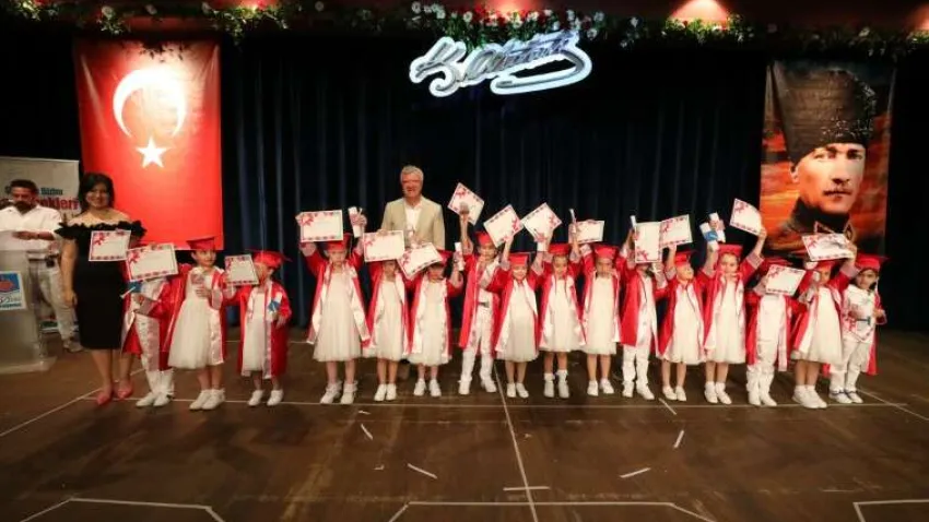 Nar çiçekleri mezuniyet (1) (Özel)