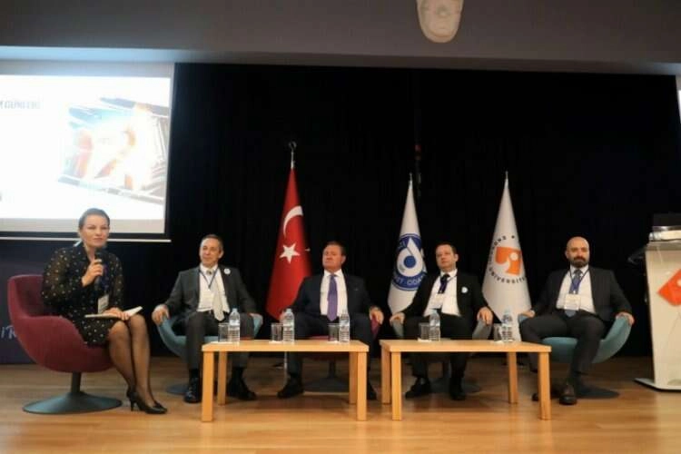 İzmir Ekonomi'de ‘turizm’ zirvesi haberinin görseli