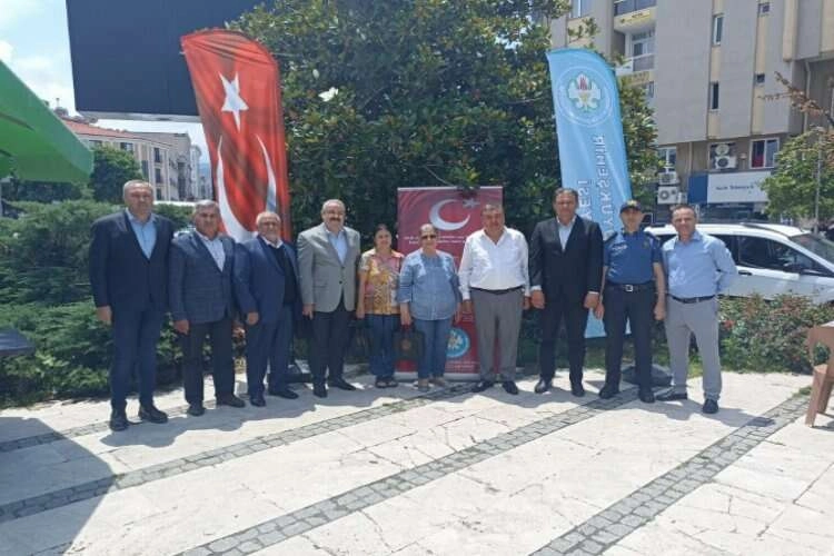 Salihli'de şehitler saygıyla anıldı haberinin görseli