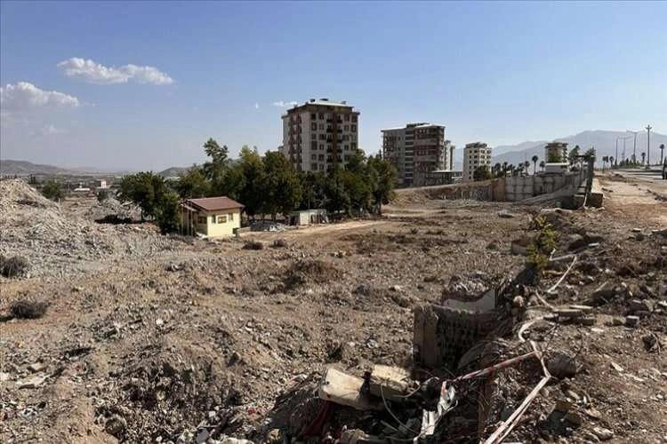 Kahramanmaraş'ta Ebrar Sitesi'nin yıkımı tamamlandı haberinin görseli
