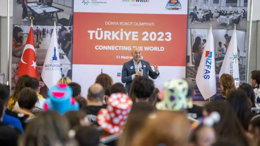 Tunç Soyer