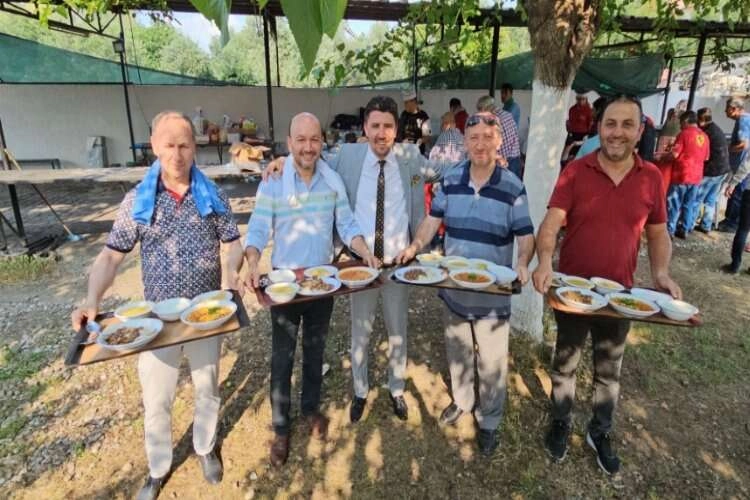 Sünnet cemiyetinde müdürler servis yaptı haberinin görseli