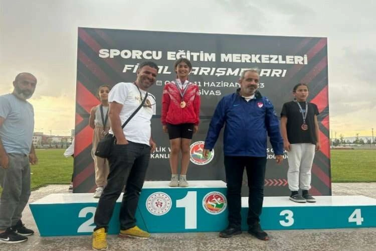 Aydın'a iki dalda Türkiye birinciliği gururu yaşattı haberinin görseli
