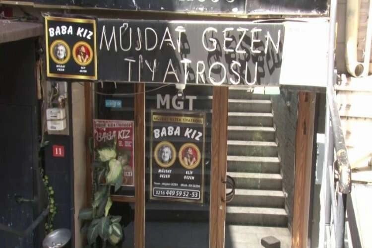 Müjdat Gezen Tiyatrosu satılığa çıkarıldı haberinin görseli