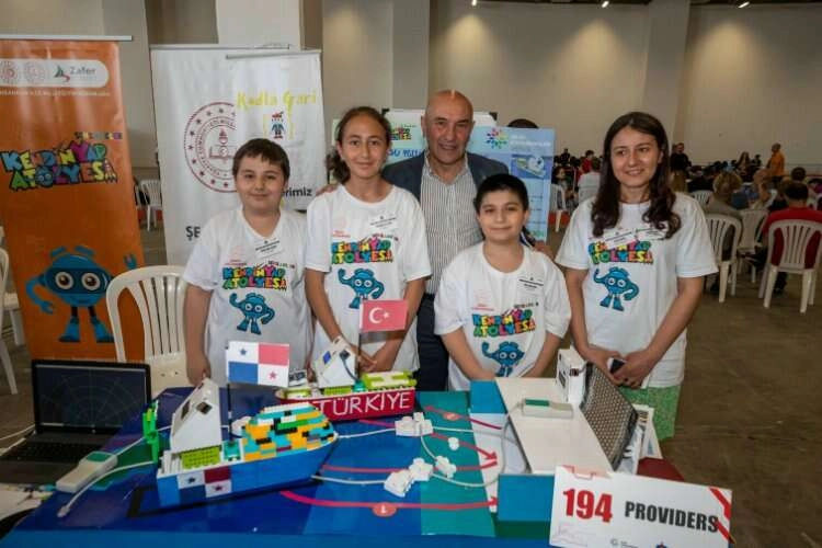 2024 Dünya Robot Olimpiyatları İzmir'de haberinin görseli