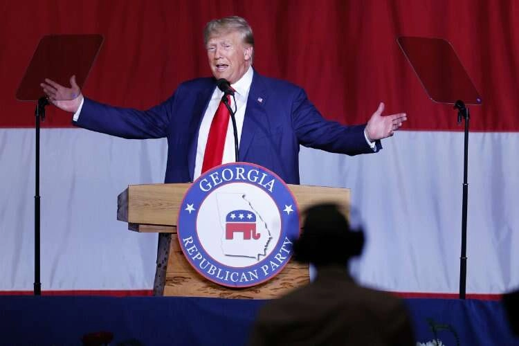 Trump'tan, özel yetkili savcıya: ''Radikal sağcı deli'' haberinin görseli
