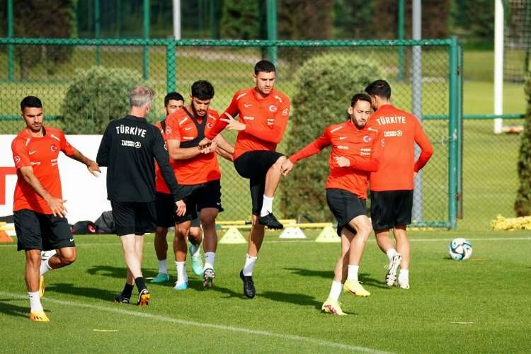 A Milli Futbol Takımı'ndan Letonya maçı hazırlıkları haberinin görseli