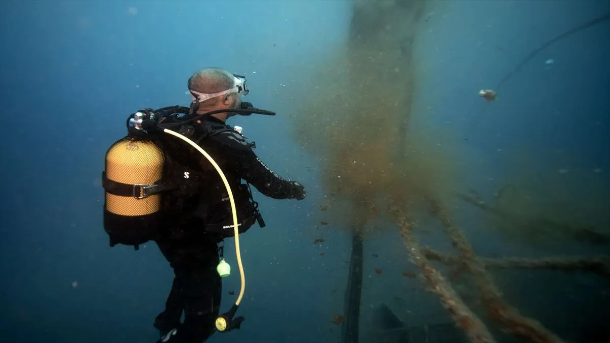Karaburun'un 30 metre derinliğindeki mavi hayat - 1845