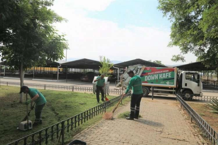 Efeler'de hayvan pazarı bayrama hazırlanıyor haberinin görseli