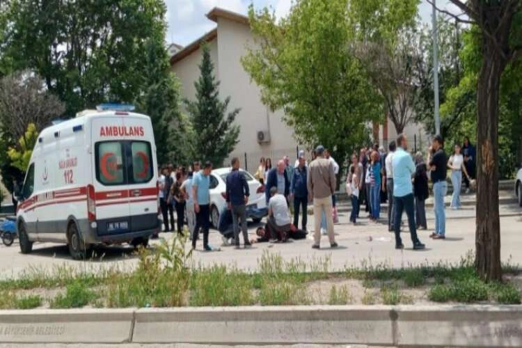 Ankara'da trafik kazası! Motosiklet, yayaya çarptı haberinin görseli