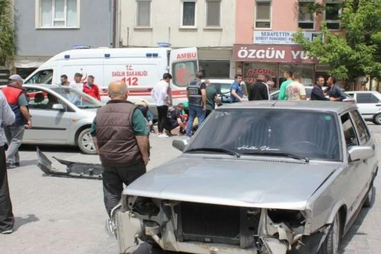 Tavşanlı'da trafik kazası yaşandı 2 kişi yaralandı haberinin görseli