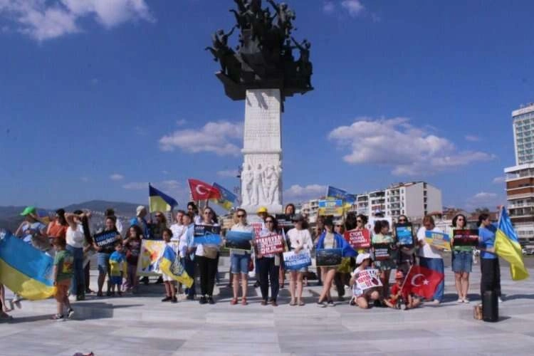 İzmir Ukraynalılar Derneği’nden ‘baraj patlaması’ tepkisi haberinin görseli