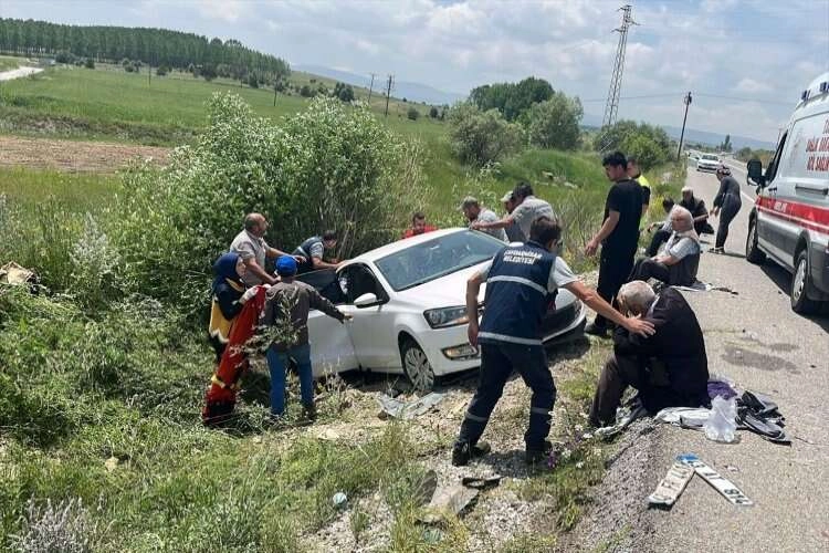 Kütahya’da feci kaza: Ölü ve yaralılar var haberinin görseli