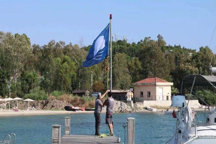 Foça'da plajlar mavi bayrak aldı haberinin görseli