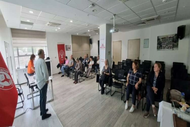 STK’lara ‘Akıllı Telefonla Video Çekim Teknikleri’ atölyesi haberinin görseli
