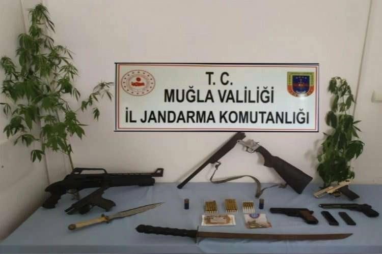 Muğla’da silah ticareti yapan 4 kişi yakalandı haberinin görseli