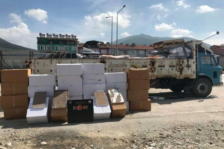 Kamyon'da 500 bin adet doldurulmuş makaron bulundu haberinin görseli