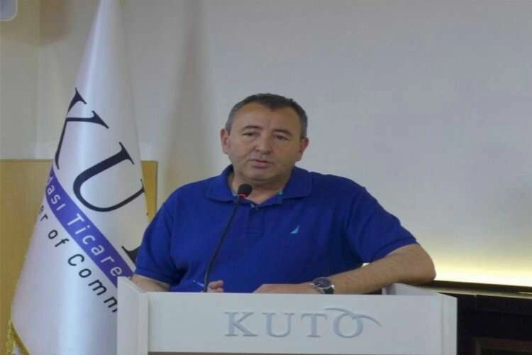 Kuşadası yaklaşan çifte bayrama hazırlanıyor haberinin görseli