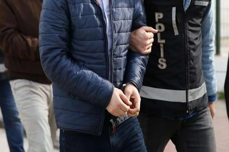 Uşak'ta trafikte yol verme kavgası haberinin görseli