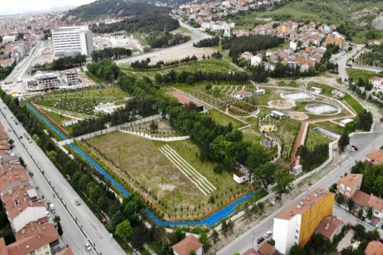 Kütahya'da Millet Bahçesi'nin yapımı tamamlandı haberinin görseli