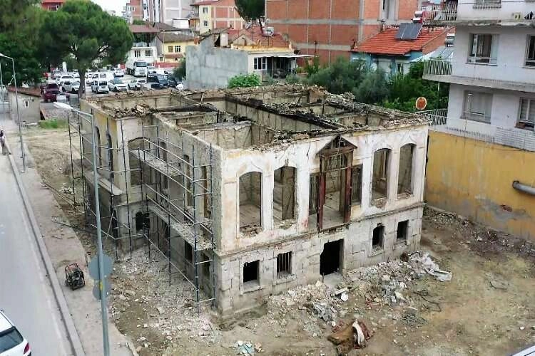 Denizli'de tarihi yapı restore ediliyor haberinin görseli