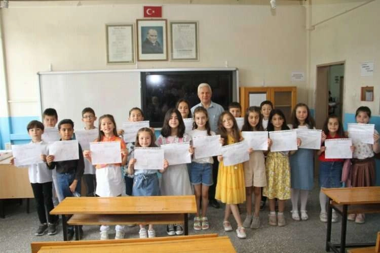 Kula'da 6 bin 362 öğrenci yaz tatiline çıktı haberinin görseli
