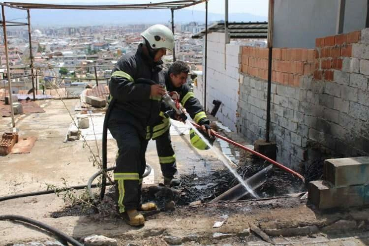 Aydın'da çıkan yangın mahallelinin dikkatiyle önlendi