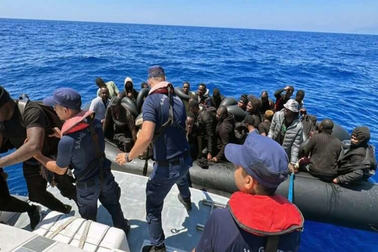Muğla'da düzensiz göçmenler kurtarıldı    haberinin görseli