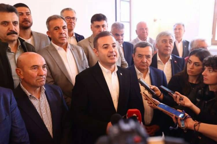 ‘Verdiğim oran az gelir’ dedi: Akın İzmir hedefini açıkladı haberinin görseli