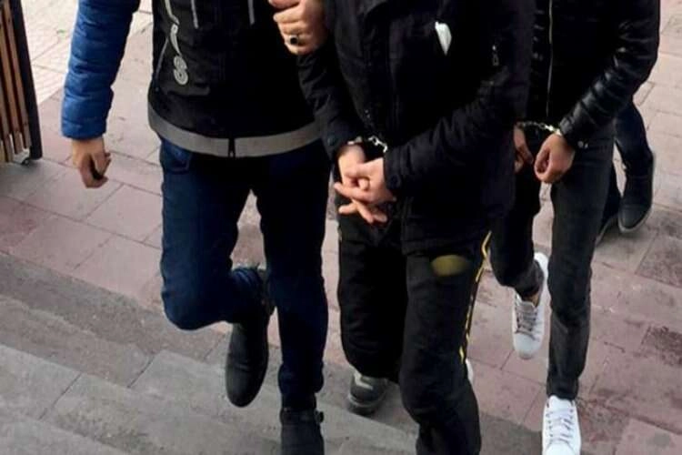 Manisa'da şüpheli araçta uyuşturucu çıktı haberinin görseli