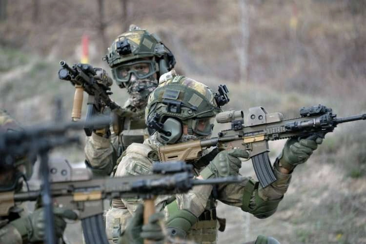 MSB: 3 FETÖ'cü, 1 DHKP-C'li terörist yakalandı haberinin görseli