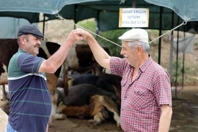 Bayraklı Belediyesi, Kurban Bayramı hazırlıklarını tamamladı haberinin görseli