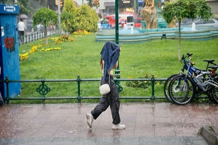 Eskişehir'de sağanak etkili oldu haberinin görseli
