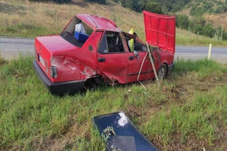 Manisa'da kaza: Otomobil takla attı haberinin görseli