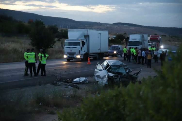 Gaziantep'te zincirleme kaza: Ölü ve yaralılar var haberinin görseli