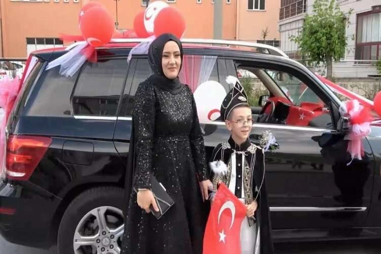 Vali makam aracını şehit oğluna tahsis etti haberinin görseli