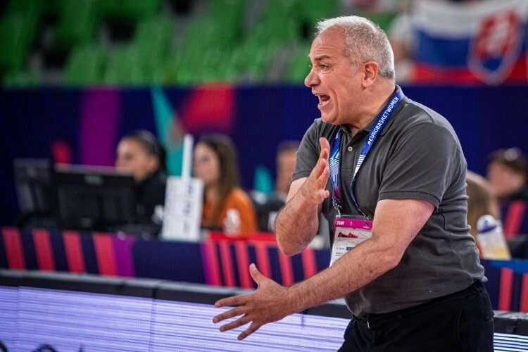Ekrem Memnun: Genç arkadaşlarımız adına üzgünüm haberinin görseli