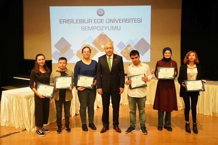 EÜ Gazetecilik Bölümüne “Engelsiz Program Nişanı”