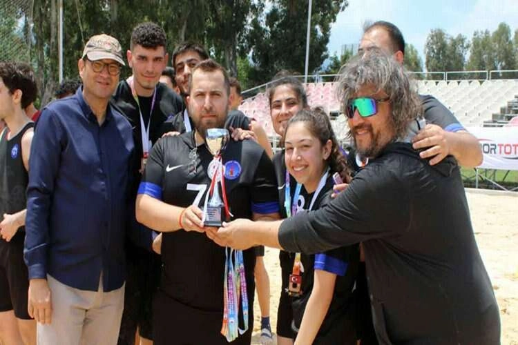 İzmir Plaj Korfboluna ev sahipliği yaptı haberinin görseli