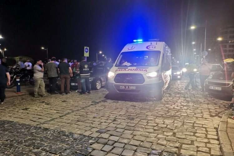 Konak'ta polis memuru bıçaklandı   haberinin görseli