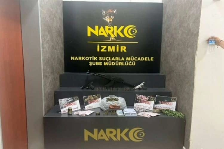 İzmir'de uyuşturucu operasyonu düzenlendi haberinin görseli