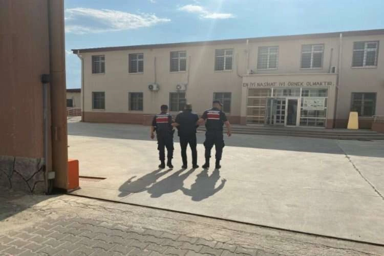 Kesinleşmiş hapis cezası bulununan kişiler tutuklandı haberinin görseli