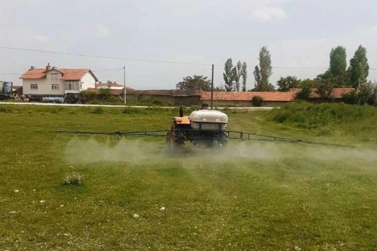 Kütahya'da mera ıslah çalışmaları sürüyor haberinin görseli